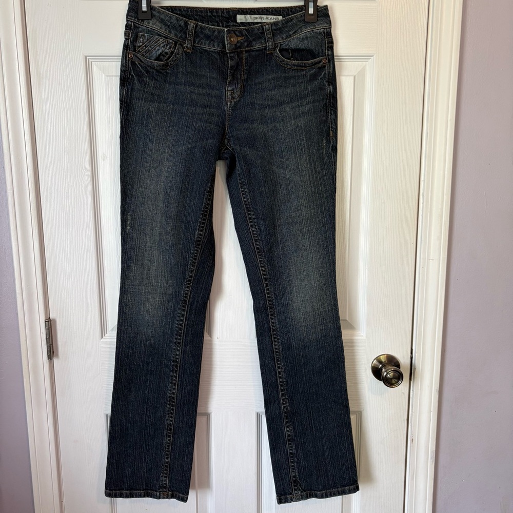 DKNY Dark Wash Blue Straight Leg Jeans Women’s Size 8 Denim Faded Distressed